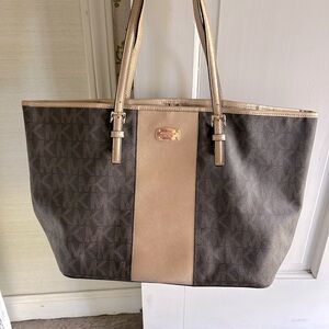 Michael Kors purse